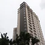 Comfort 1Br Apartment At Mustika Golf Residences By Travelio