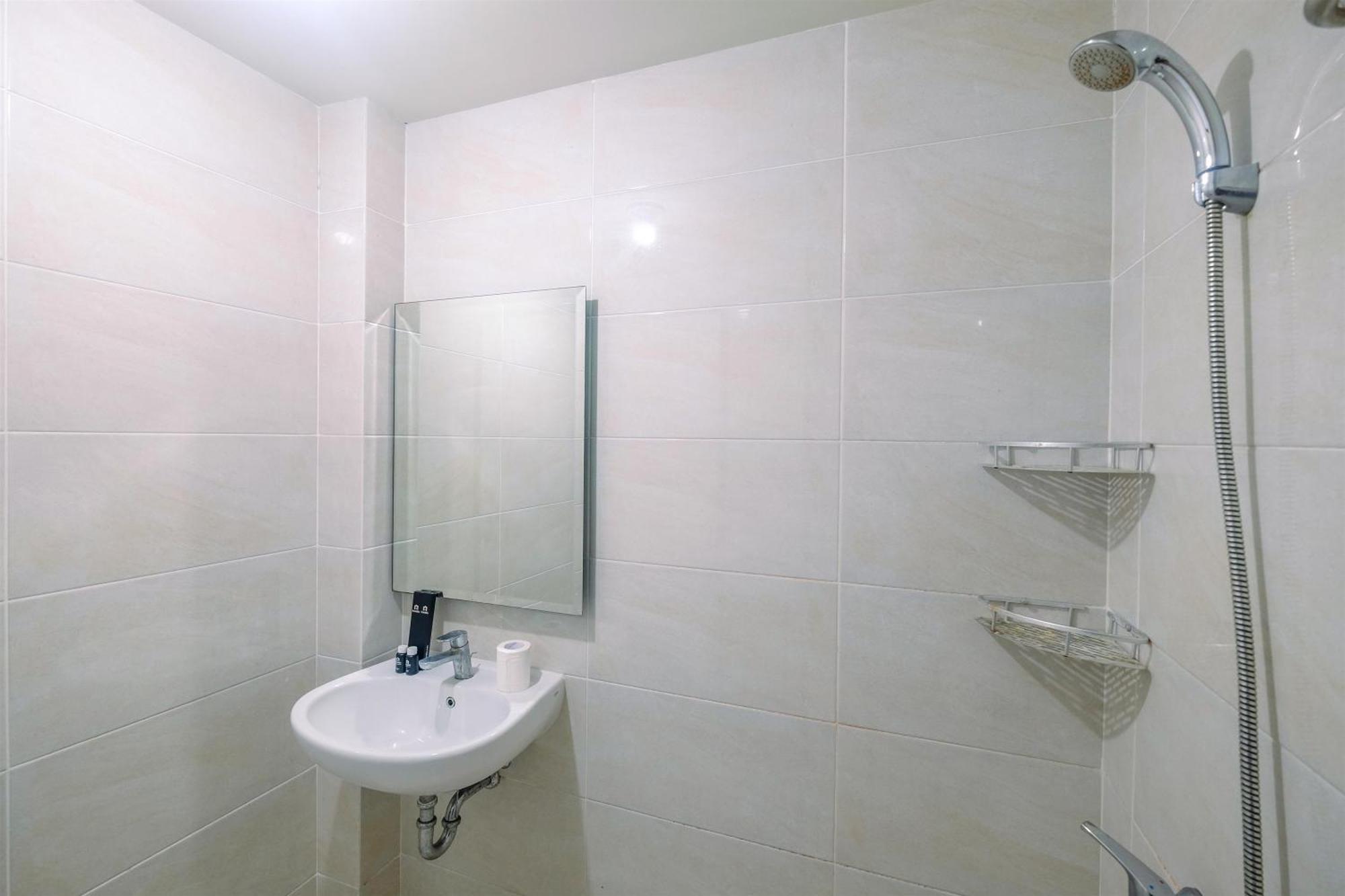 Comfort 1br At Mustika Golf Residences By Travelio Apartemen Bekasi