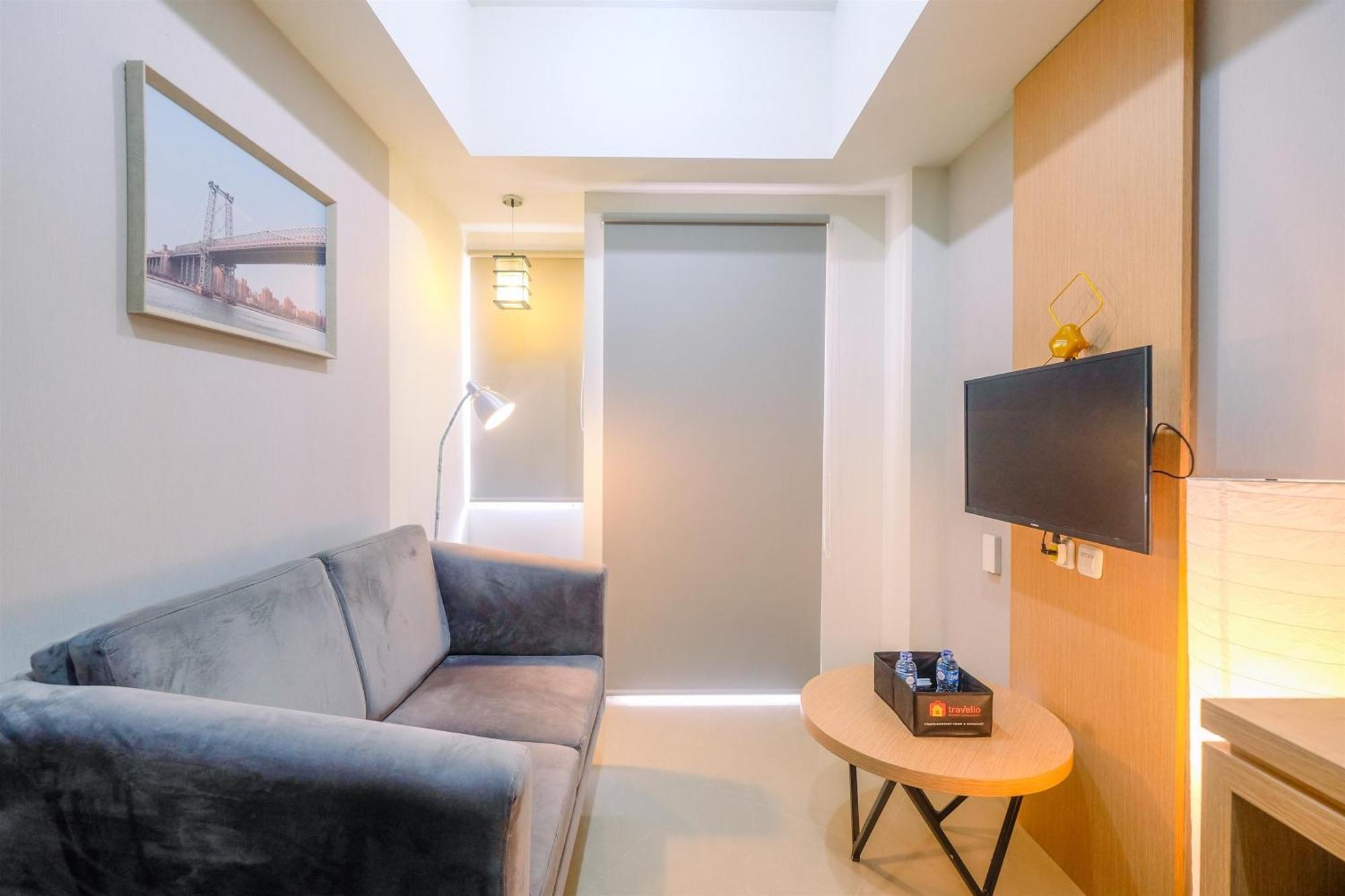 Apartemen Comfort 1br At Mustika Golf Residences By Travelio Bekasi