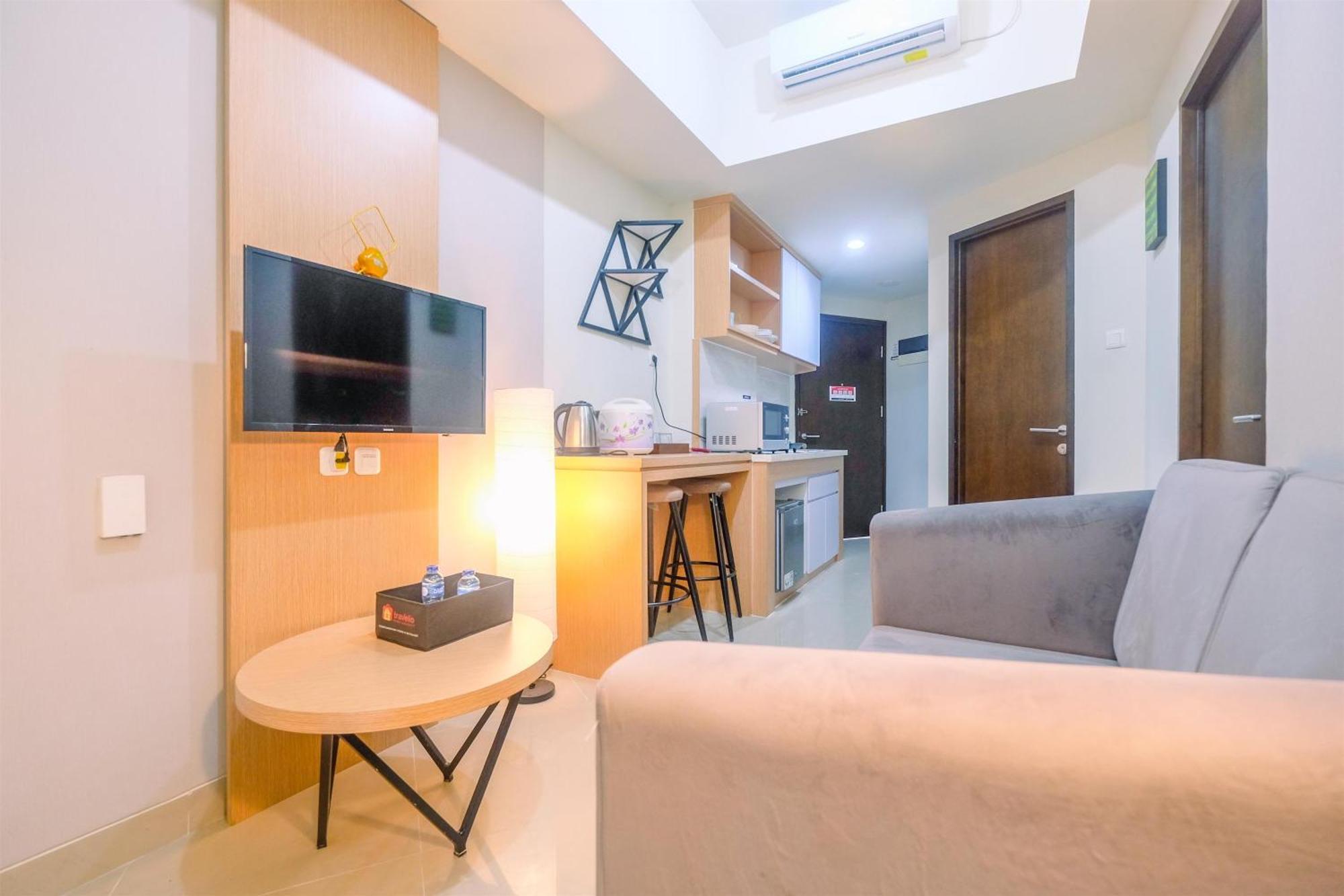 Comfort 1br At Mustika Golf Residences By Travelio Apartemen